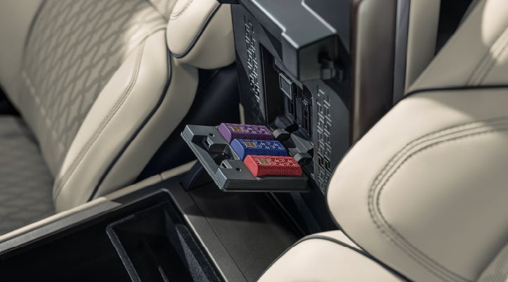 Digital Scent cartridges are shown in the diffuser located in the center arm rest. | Parkway Lincoln in Dover OH