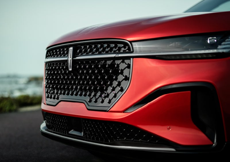 The sleek grille of a 2024 Lincoln Nautilus® SUV with the available Jet Appearance Package makes a bold statement. | Parkway Lincoln in Dover OH